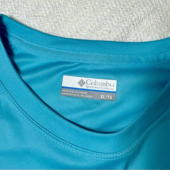 Columbia Women’s Omni-Shade Aqua Rash Guard - Picture 4 of 6